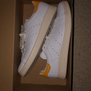 Stan Smith women’s shoes